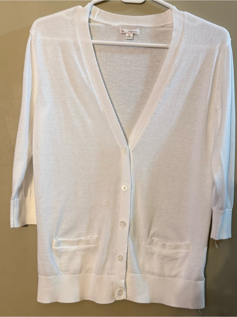 GAP Optic White 100% Cotton V-Neck Button Cardigan Sweater XS